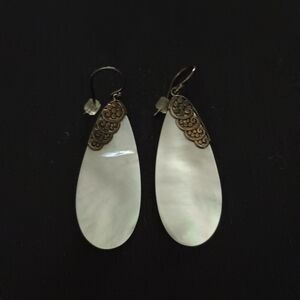 Elegant Teardrop Mother of Pearl Earrings